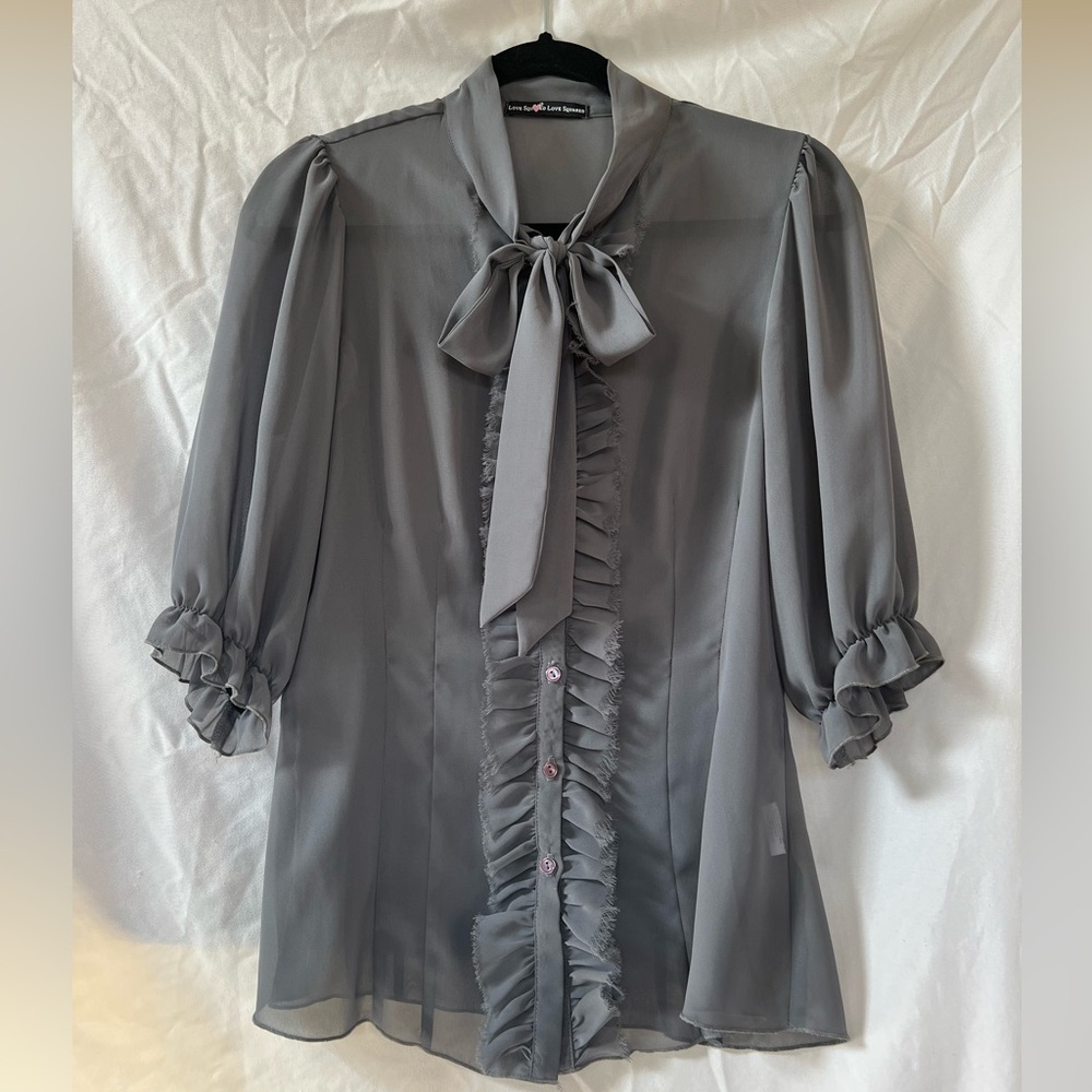 Elegant Gray Blouse with Bow Detail